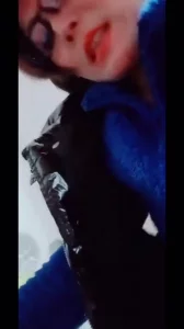 骚熟女露逼自拍