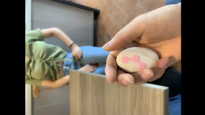 只好赶紧去车上解决